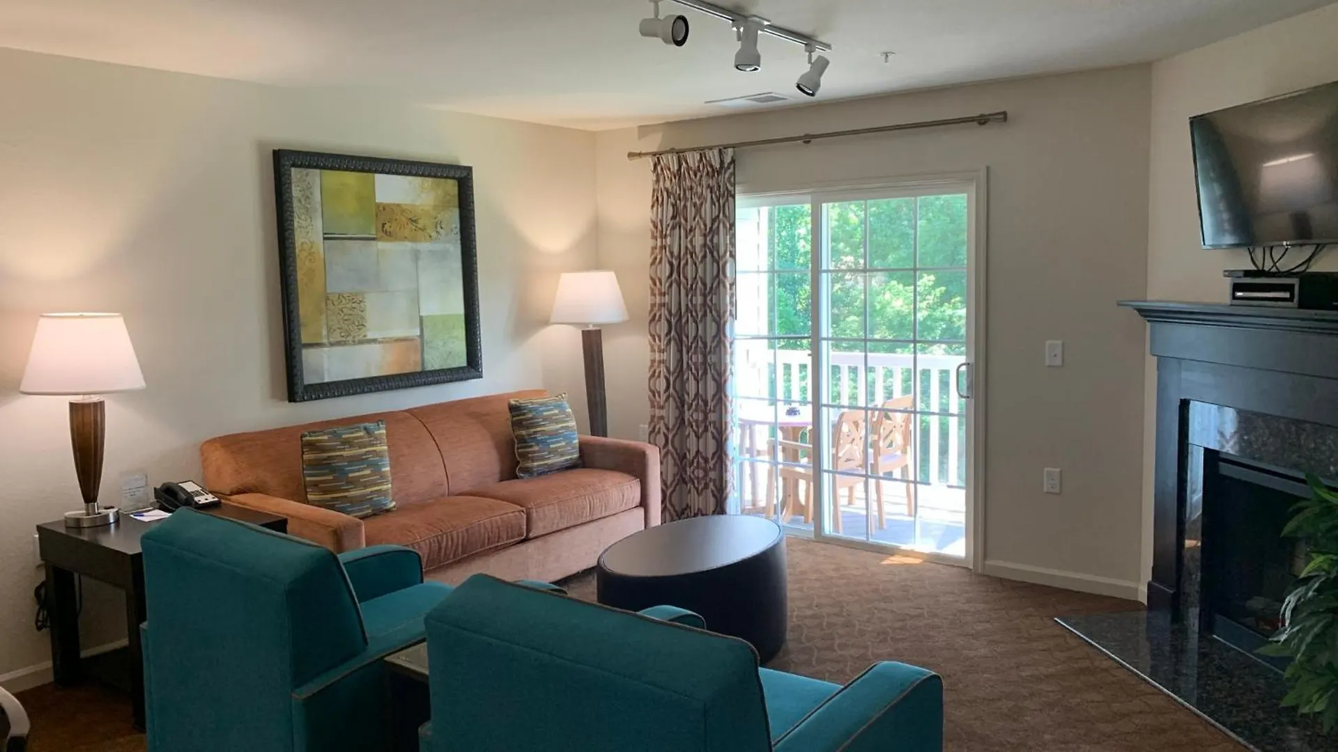 The Colonies At Williamsburg Hotel