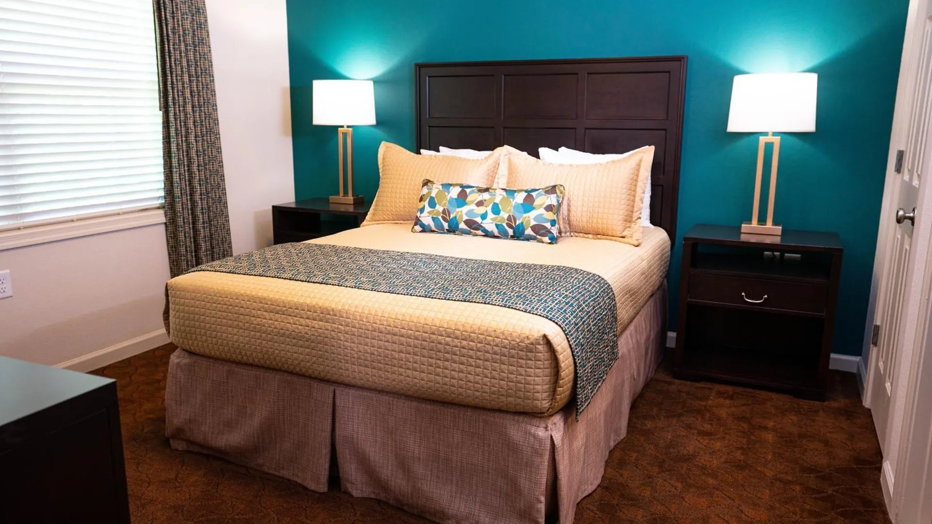 The Colonies At Williamsburg Hotel